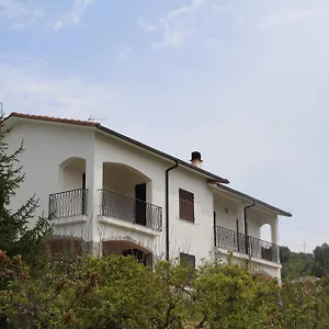  Apartment House In Caramagna